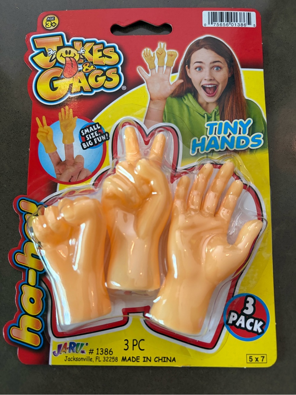 NWT Jokes & Gags 3 piece tiny hands